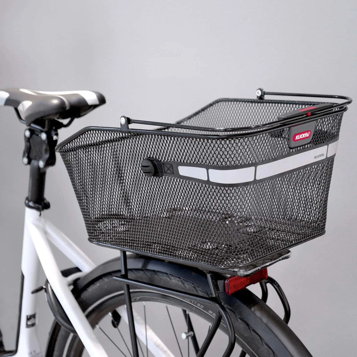 Klickfix SeeMe Reflektorband Für Fahrradkorb 4 Klickfix SeeMe Reflektorband Für Fahrradkorb - Image 4