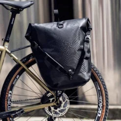 Ortlieb Back-Roller Design Limited Edition Fahrrad-Packtasche (20 L) -Bike Geschaft ortlieb back roller design limited edition fahrrad packtasche 2022 p 311142 4