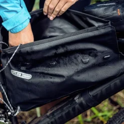 Ortlieb Frame-Pack RC Rahmentasche -Bike Geschaft ortlieb frame pack rc rahmentasche 2021 p 307548 3